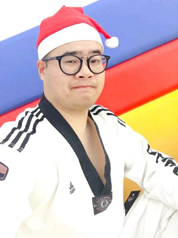 何当重相见的第一张照片--将乐相亲网