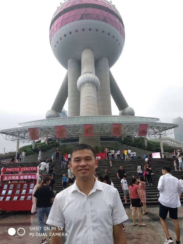 小猫吃老鼠的第一张照片--将乐相亲网