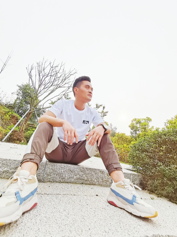 一个人，干净利落的第一张照片--将乐相亲网