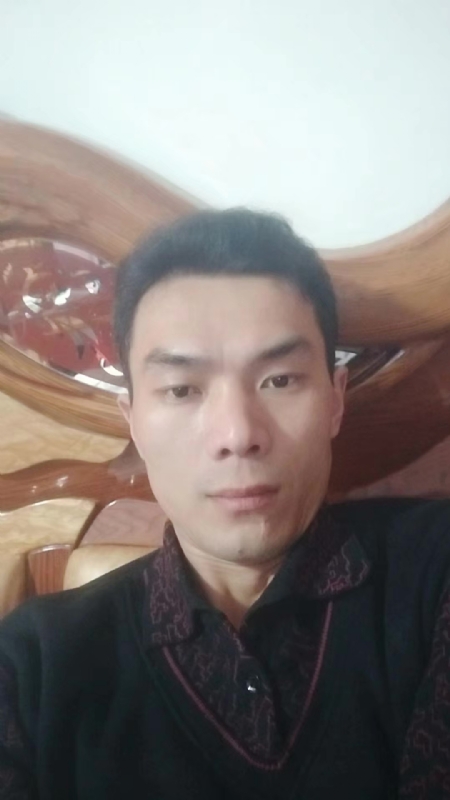错把真心喂了狗的第四张照片--将乐相亲网