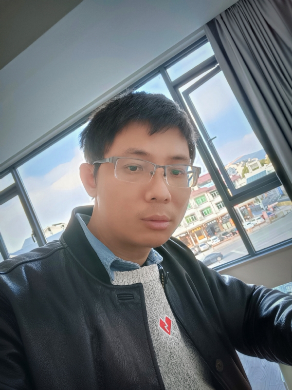 也许只是缺少一个拥抱的第二张照片--将乐相亲网