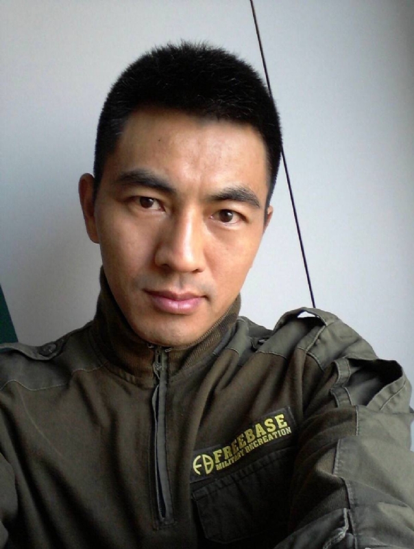 鐵血柔情的第一张照片--将乐相亲网
