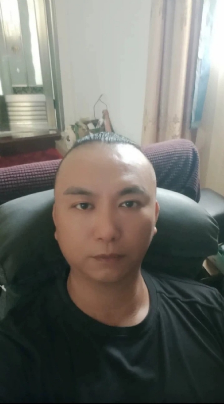 施逸森的第一张照片--将乐相亲网