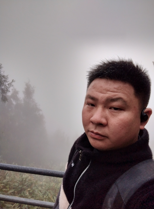 何何何的第一张照片--将乐相亲网